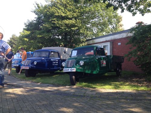 300 Fahrzeuge der Borgward-Gruppe kamen in Wilhelmshaven zusammen