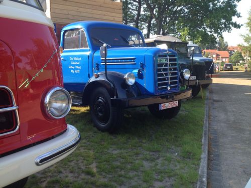 300 Fahrzeuge der Borgward-Gruppe kamen in Wilhelmshaven zusammen